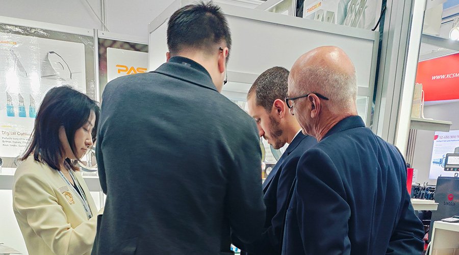 exhibition of circular blade