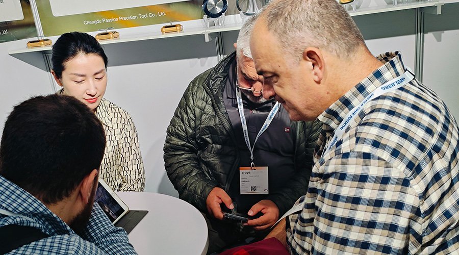 exhibition of zund cutting blade