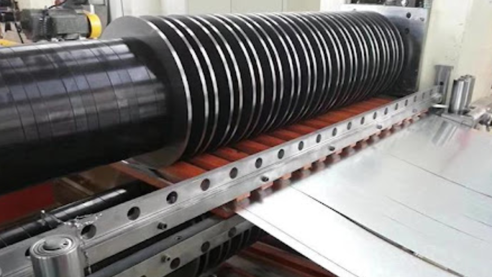 A blade cutting metal at high speed with heat radiating away due to the Al₂O₃ coating