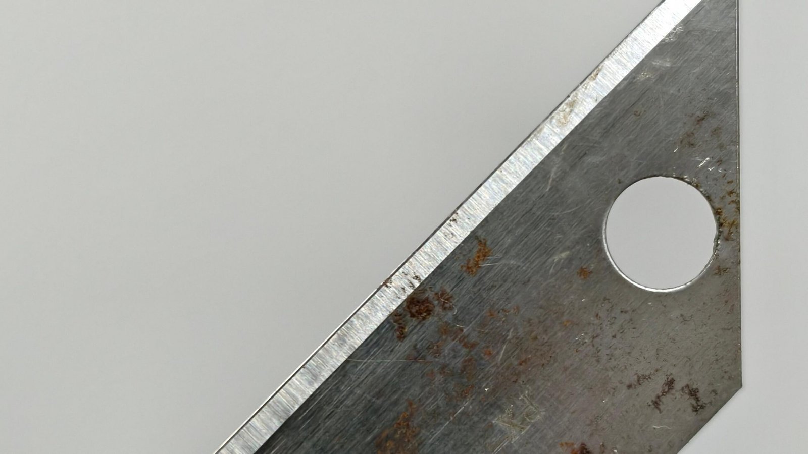 Tungsten carbide blade showing signs of wear