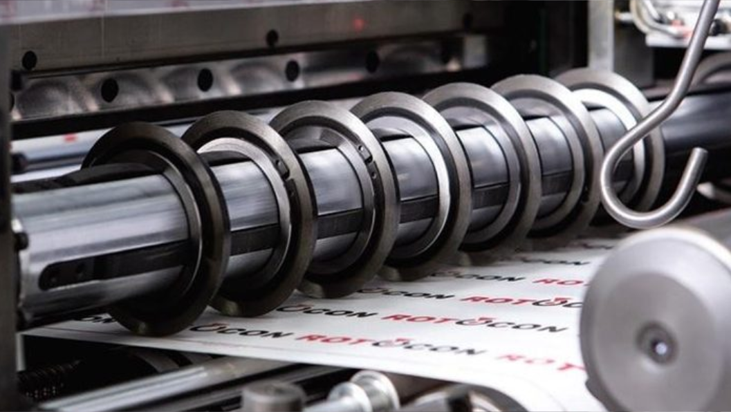 Different types of knife shaft mounting systems side-by-side