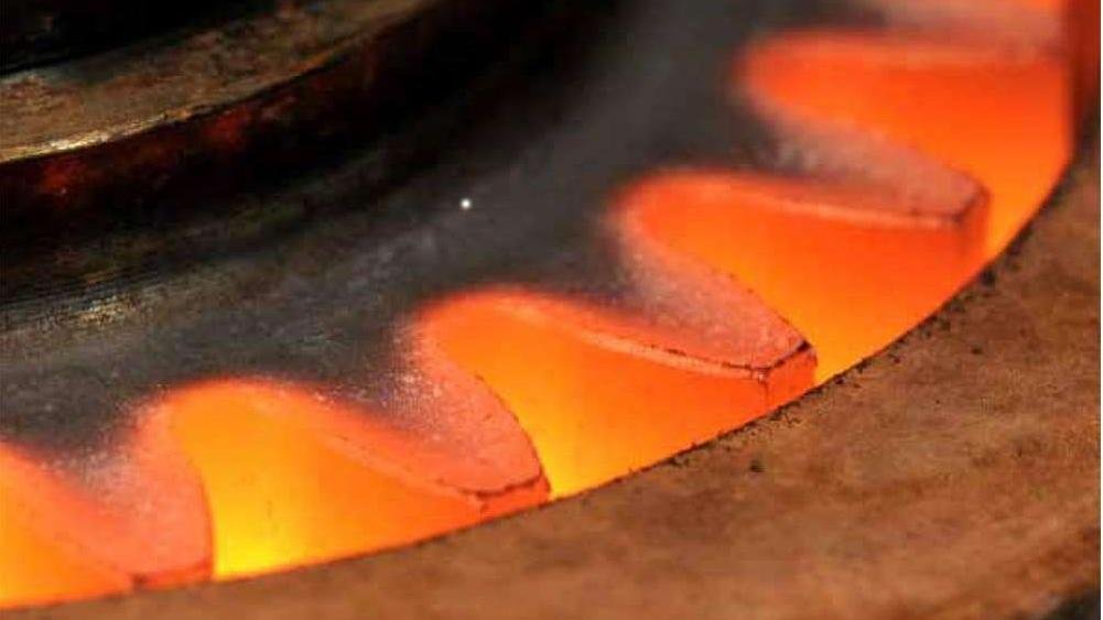 An industrial oven with a blade inside for low-temperature heat treatment.