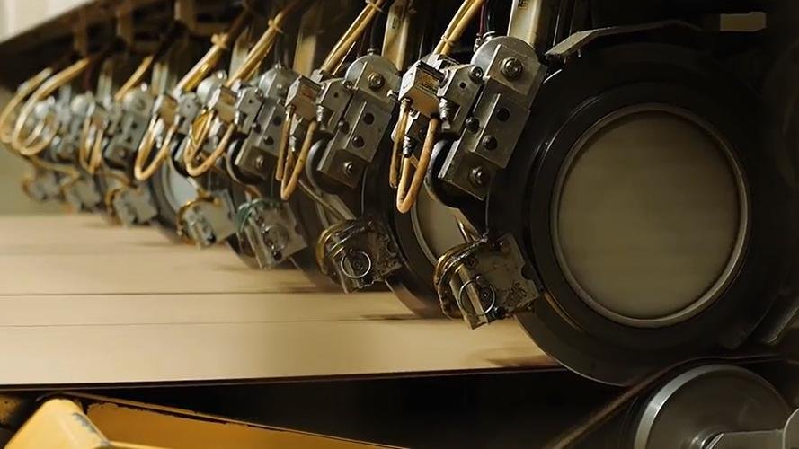 High-speed production line using rotary cutters