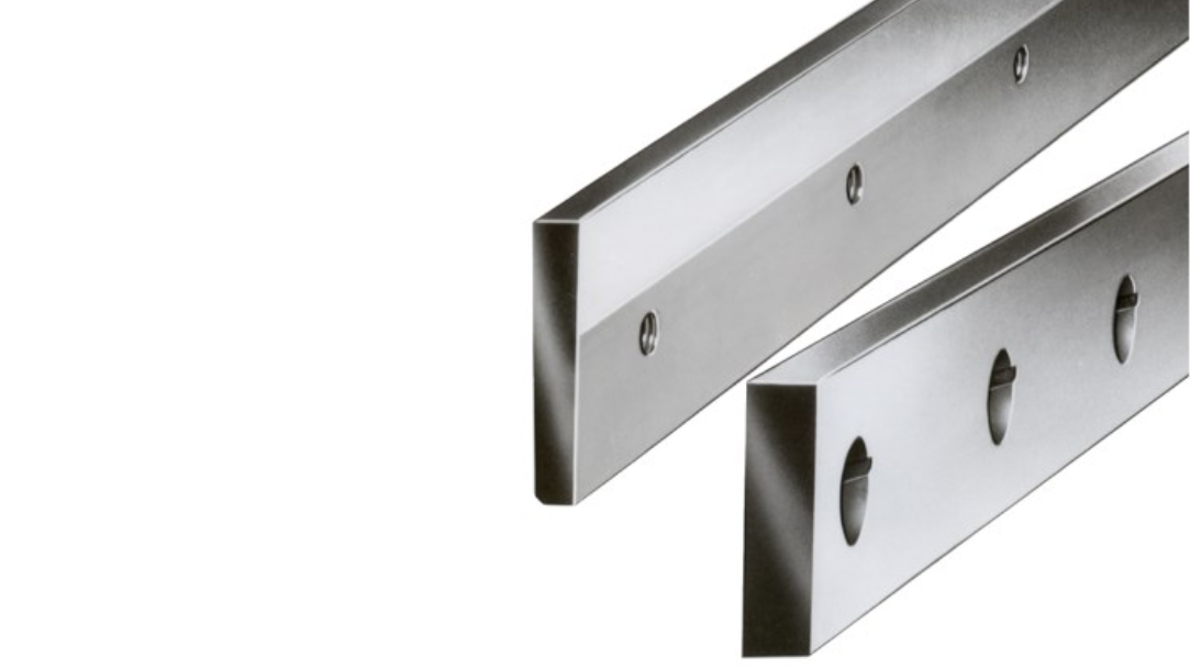 A comparison of through-hardened and surface-hardened industrial blades