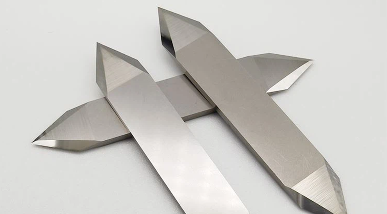 tungsten carbide blade with visible spalling and chipping