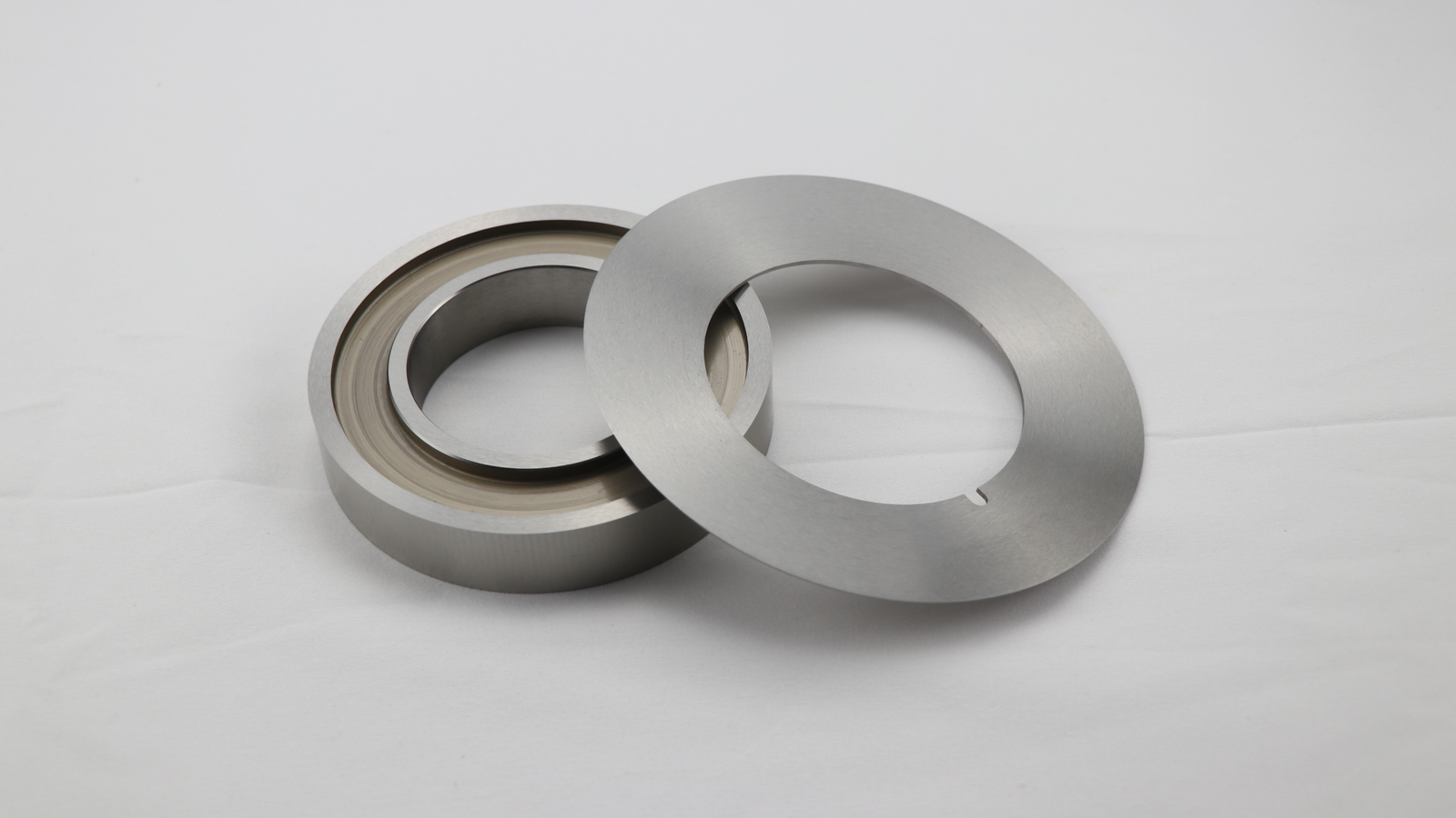 Tungsten carbide circular slitting blade