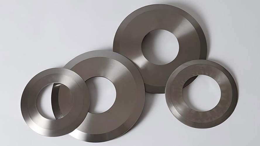 Tungsten carbide circular knife with a small blade angle